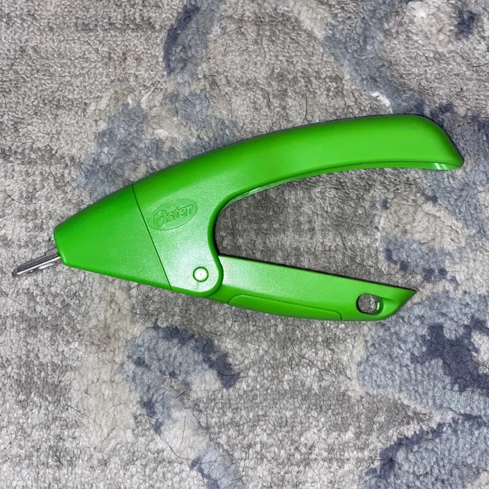 Dog nail clipper